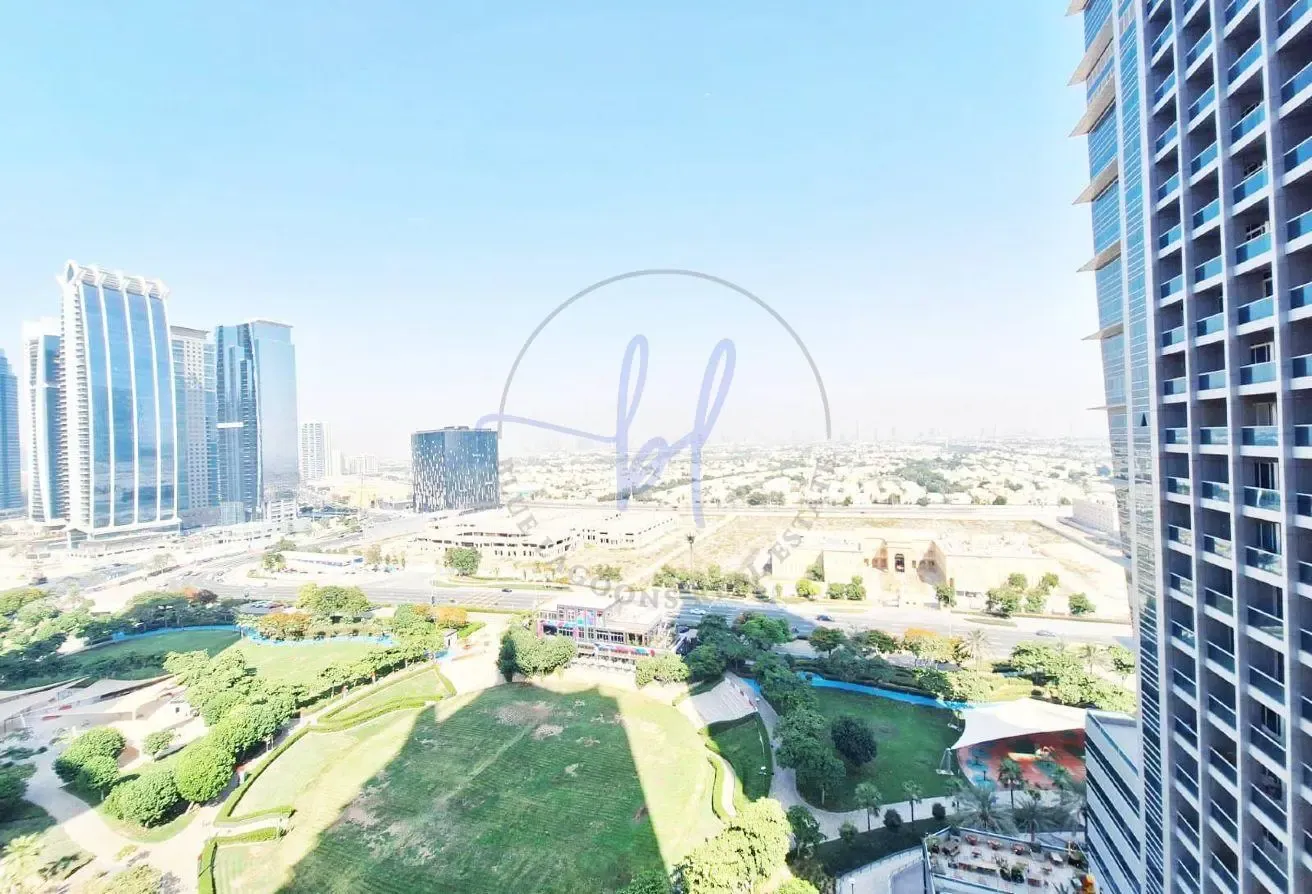 Lush Park Views | Brand New Decor | Chiller Free