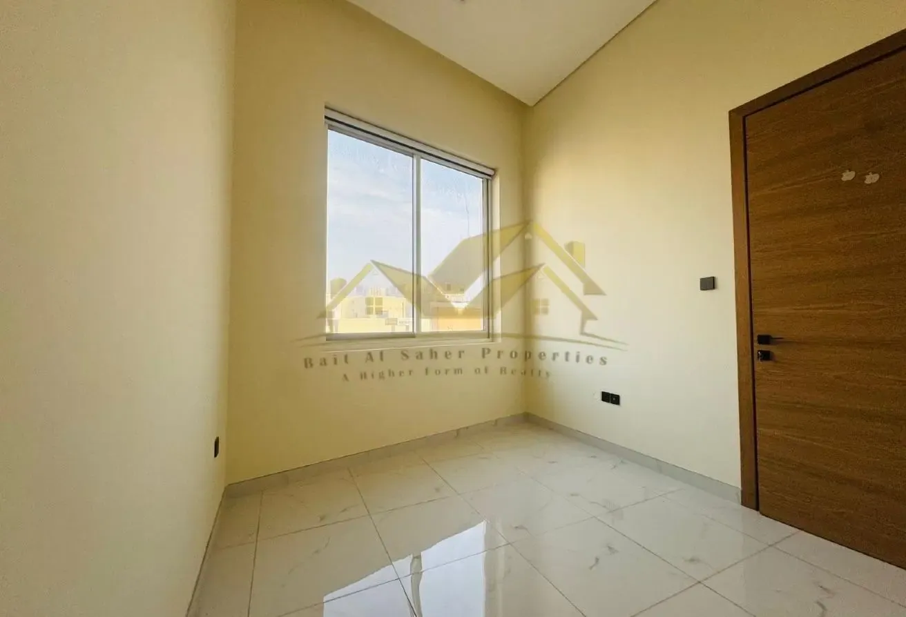Unfurnished 1 BR Apartment in Al Karama