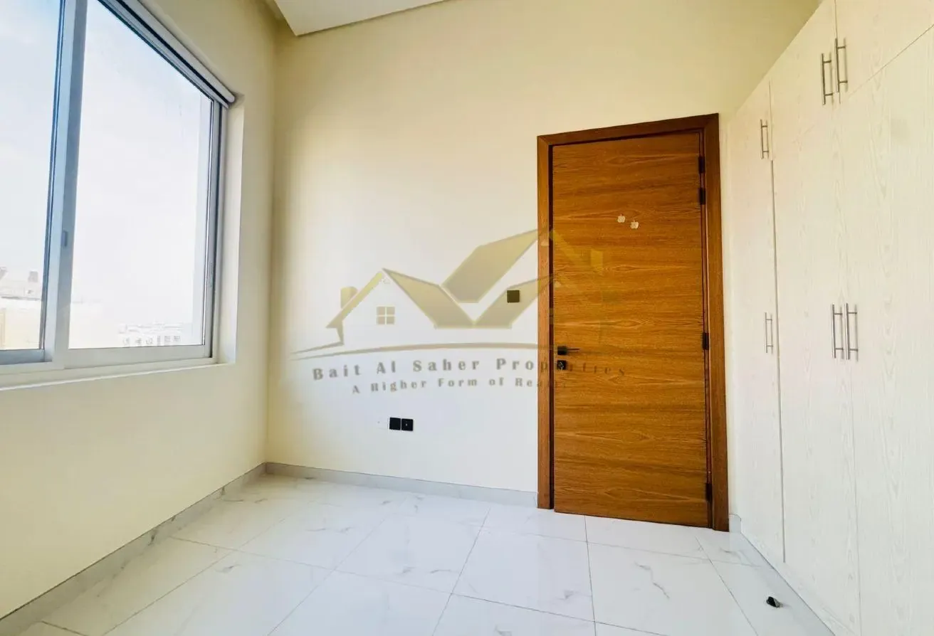 1 BR Apartment in Al Karama with Closed Kitchen