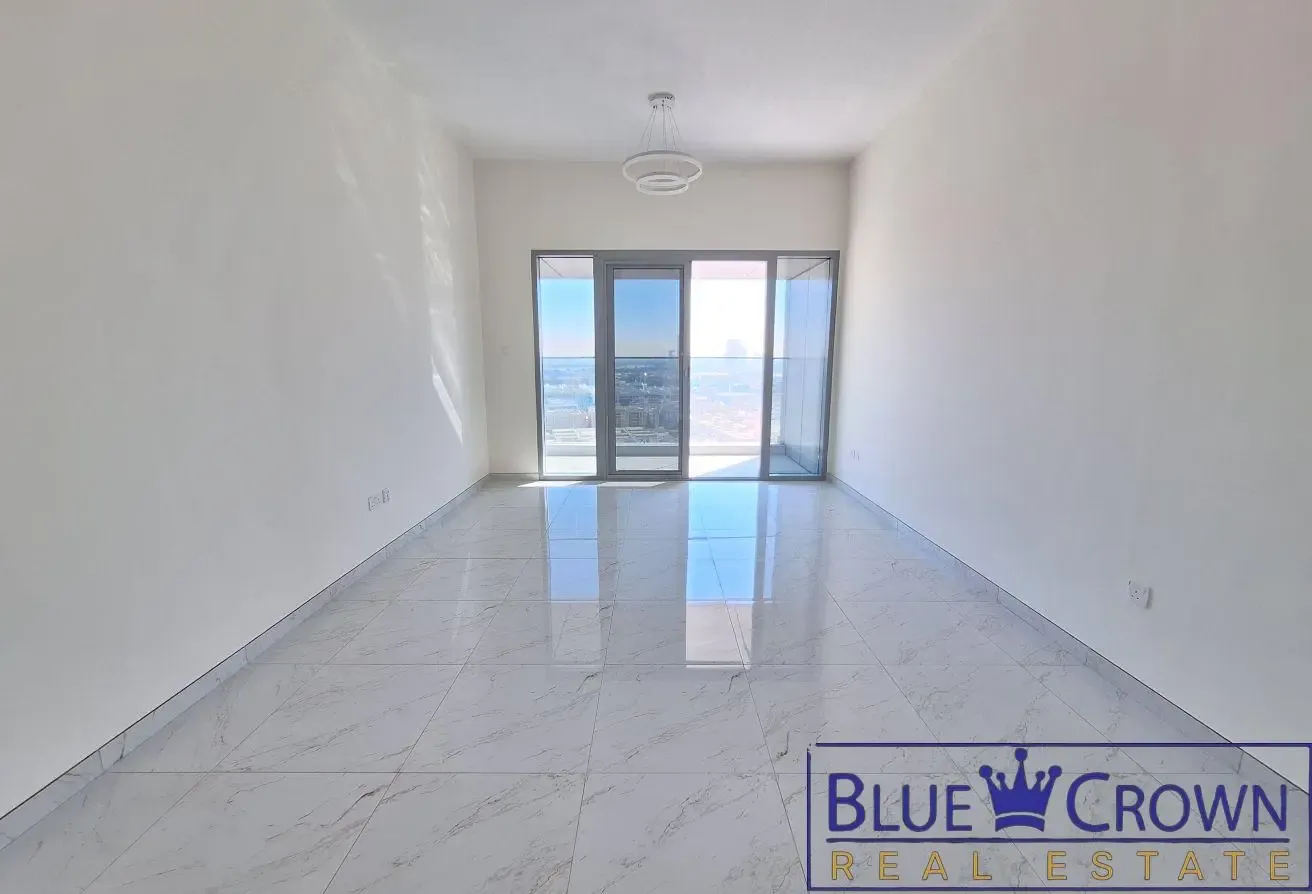 Brand new 1/Br with store ! Open view