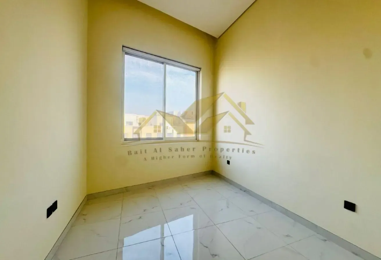 1 BR Apartment in Al Karama with Closed Kitchen