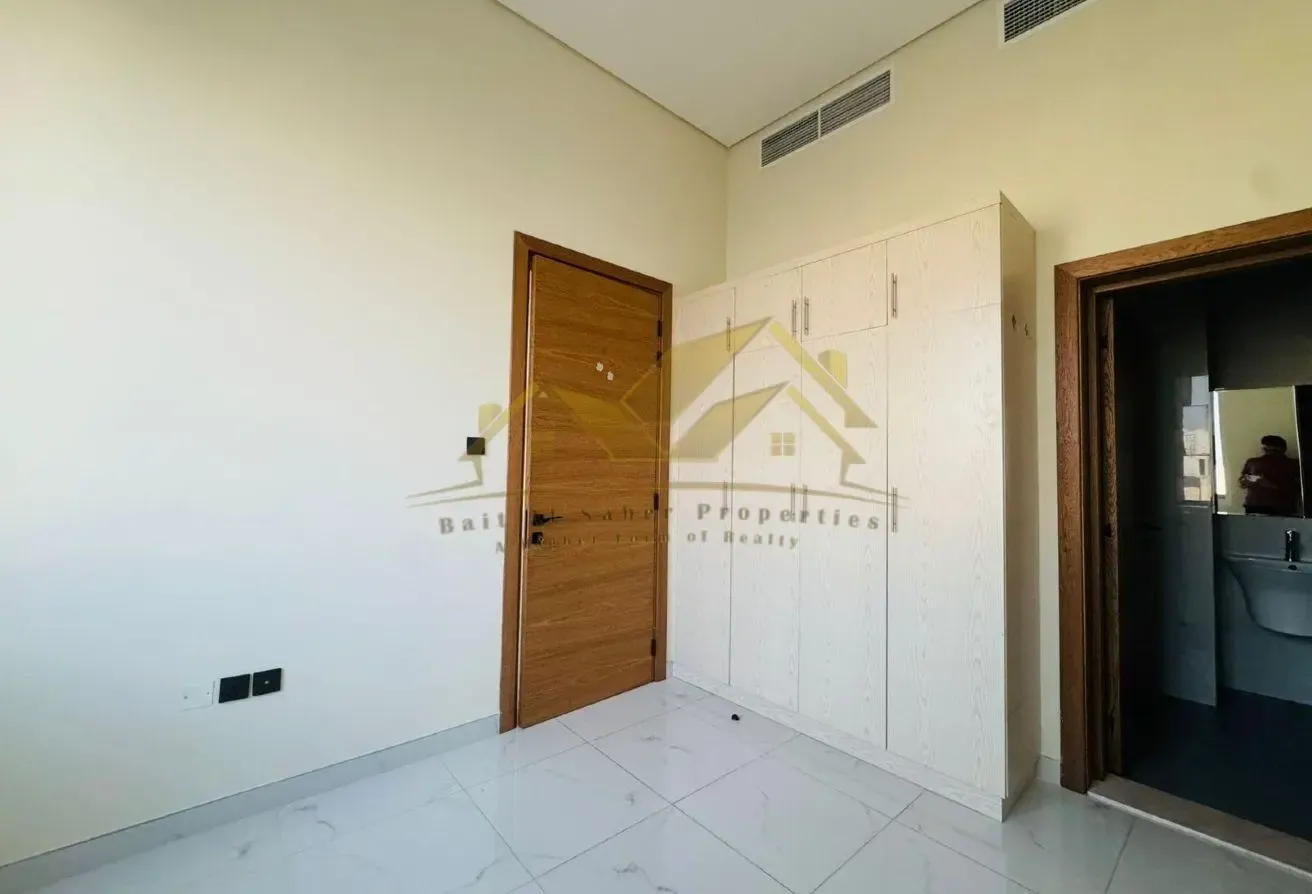 1 BR Apartment in Al Karama with Closed Kitchen