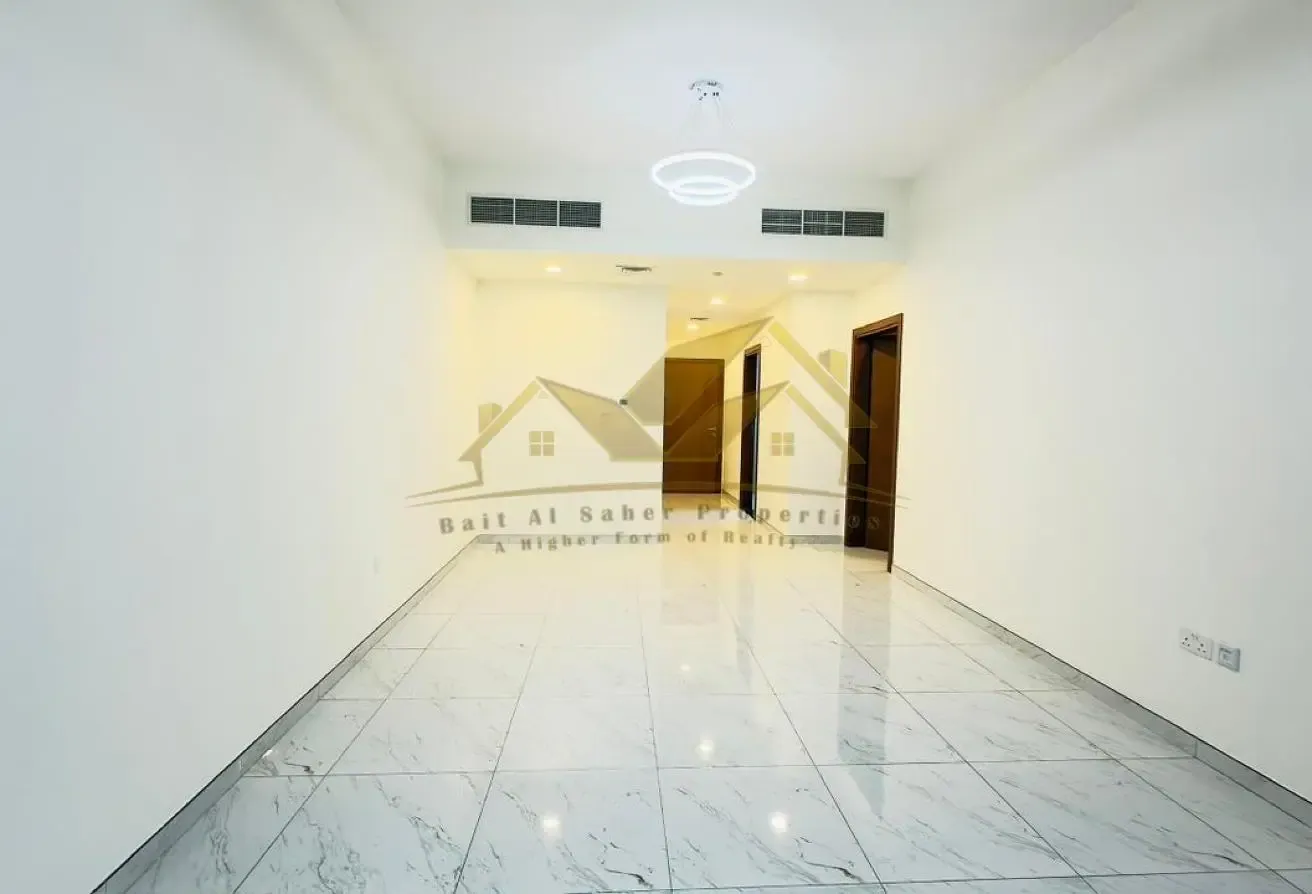 1 BR Apartment in Al Karama | Pool & Gym| Balcony