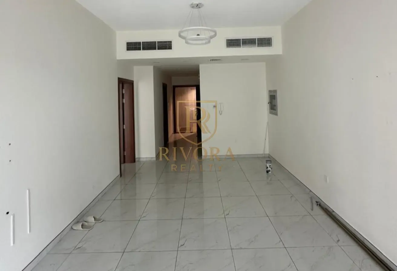 1 BHK I WITH STORAGE ROOM I NEAR TO METRO