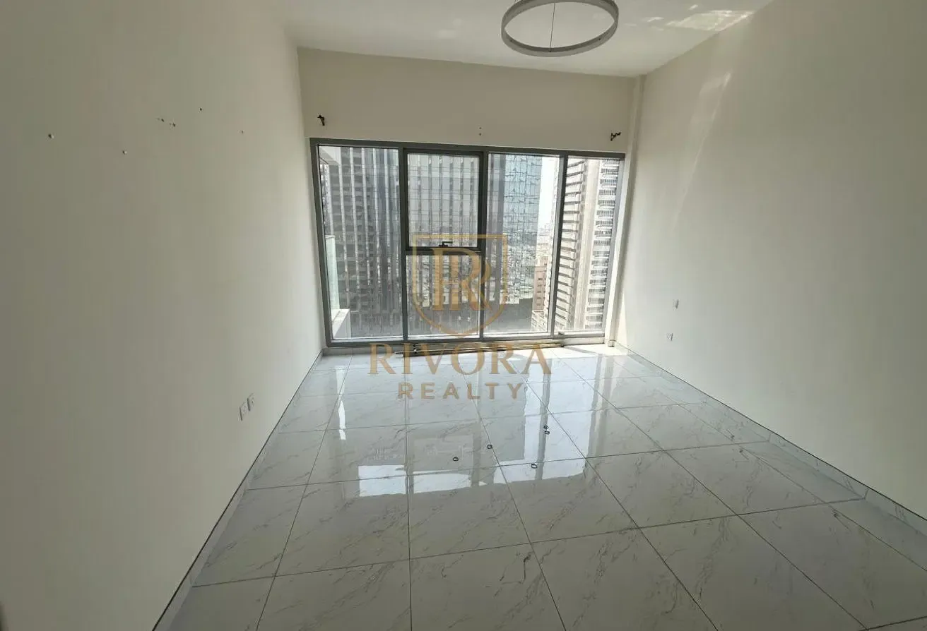1 BHK I WITH STORAGE ROOM I NEAR TO METRO