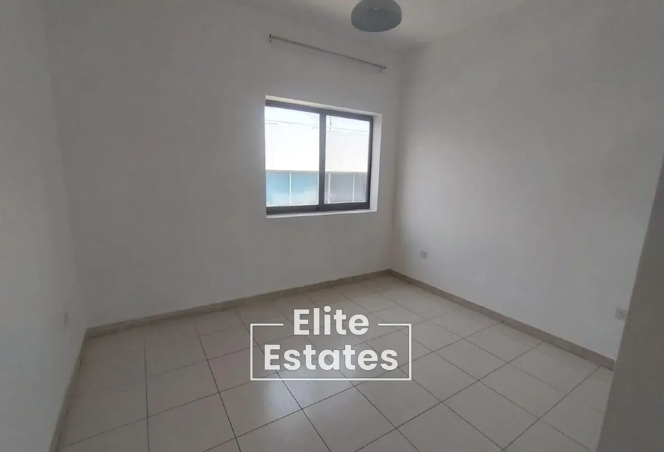 Family building| Near park | Ready to Move