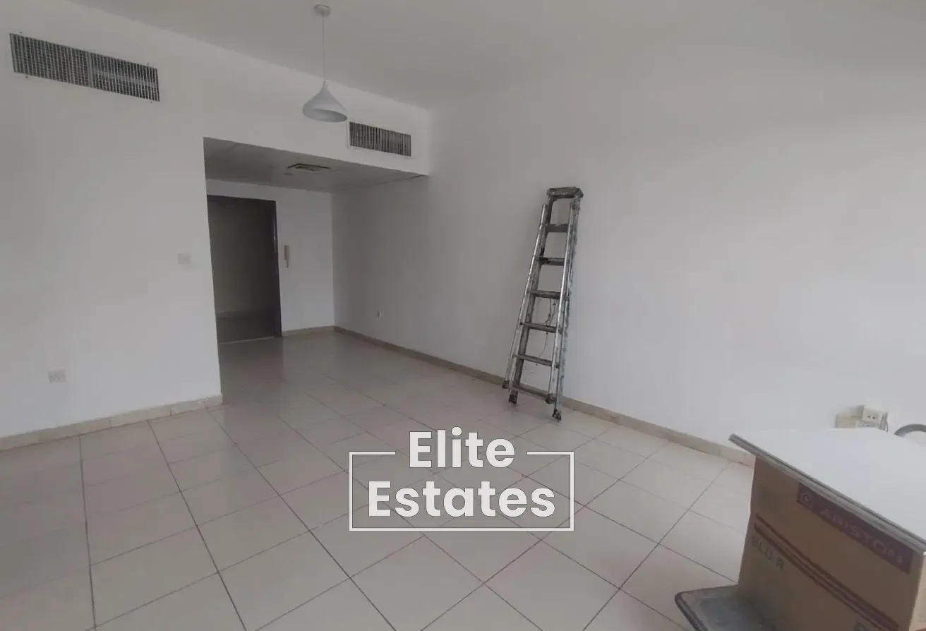 Family building| Near park | Ready to Move