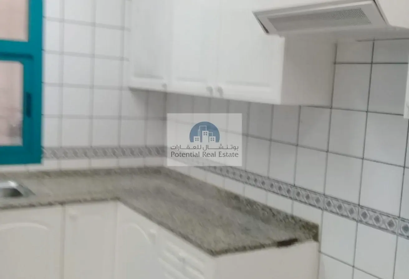 1 BR @  Al Karama - ( opp Burjuman Metro Station)
