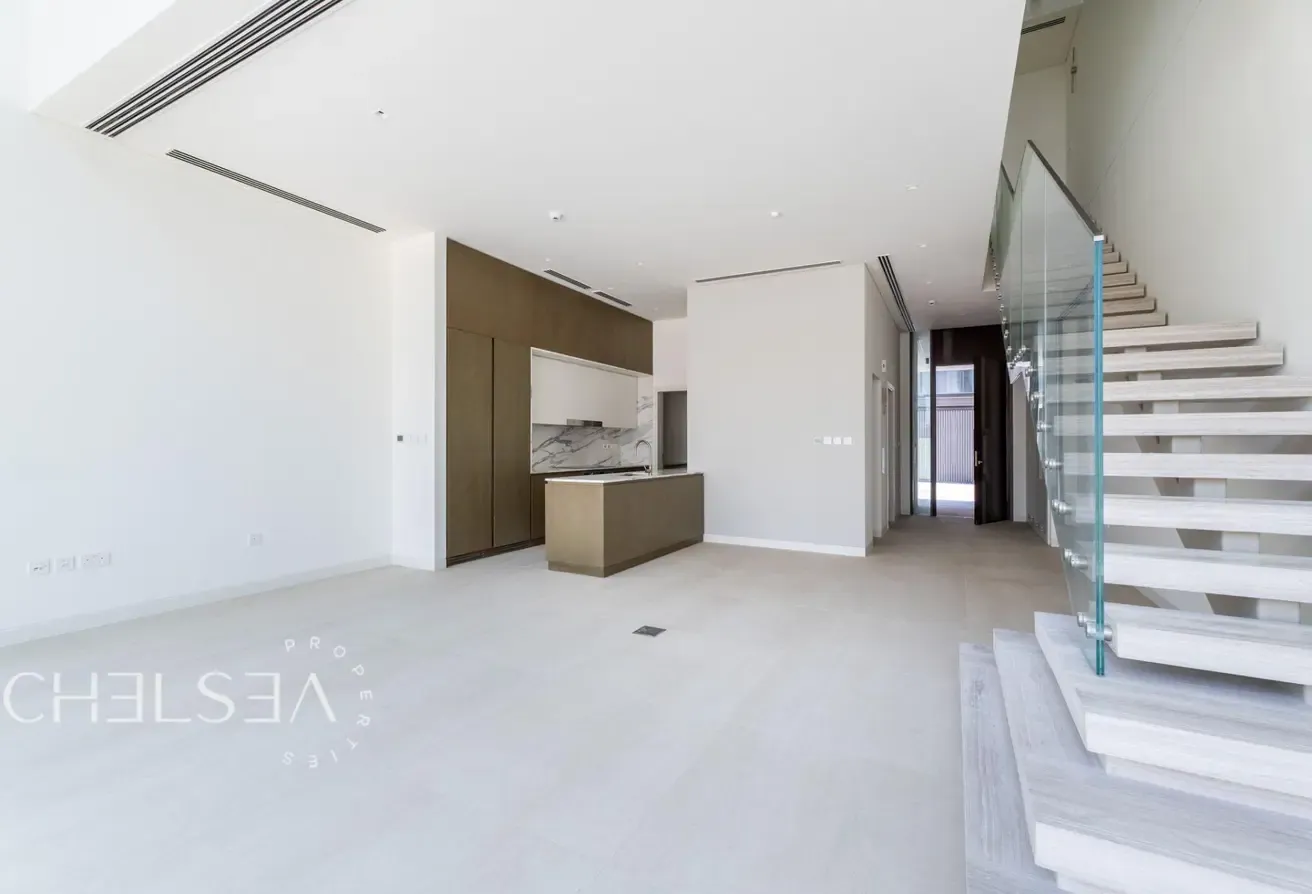 CORNER | G+2 | TOWNHOUSE | LARGE PLOT