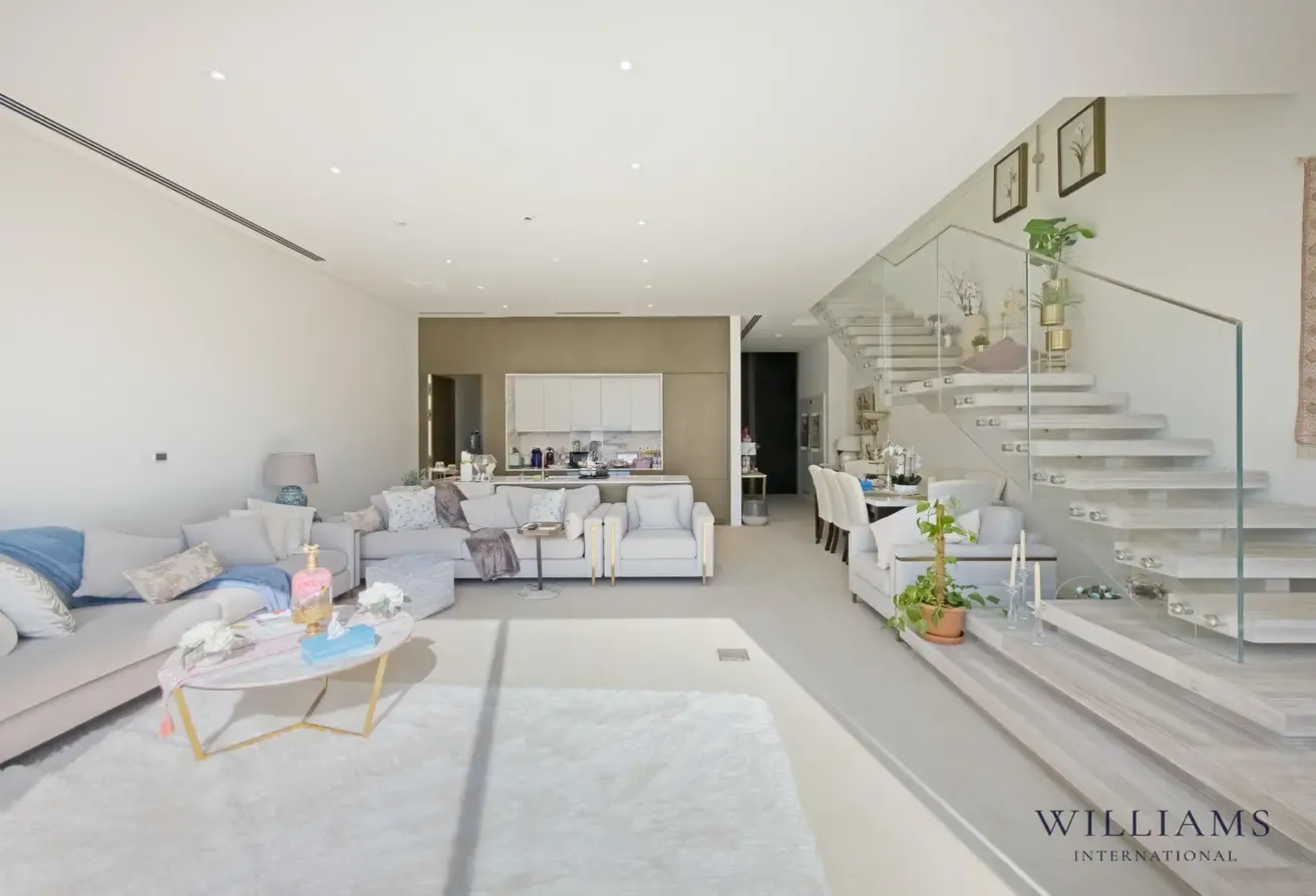 SINGLE ROW | VACANT | FURNISHED OR UNFURNISHED