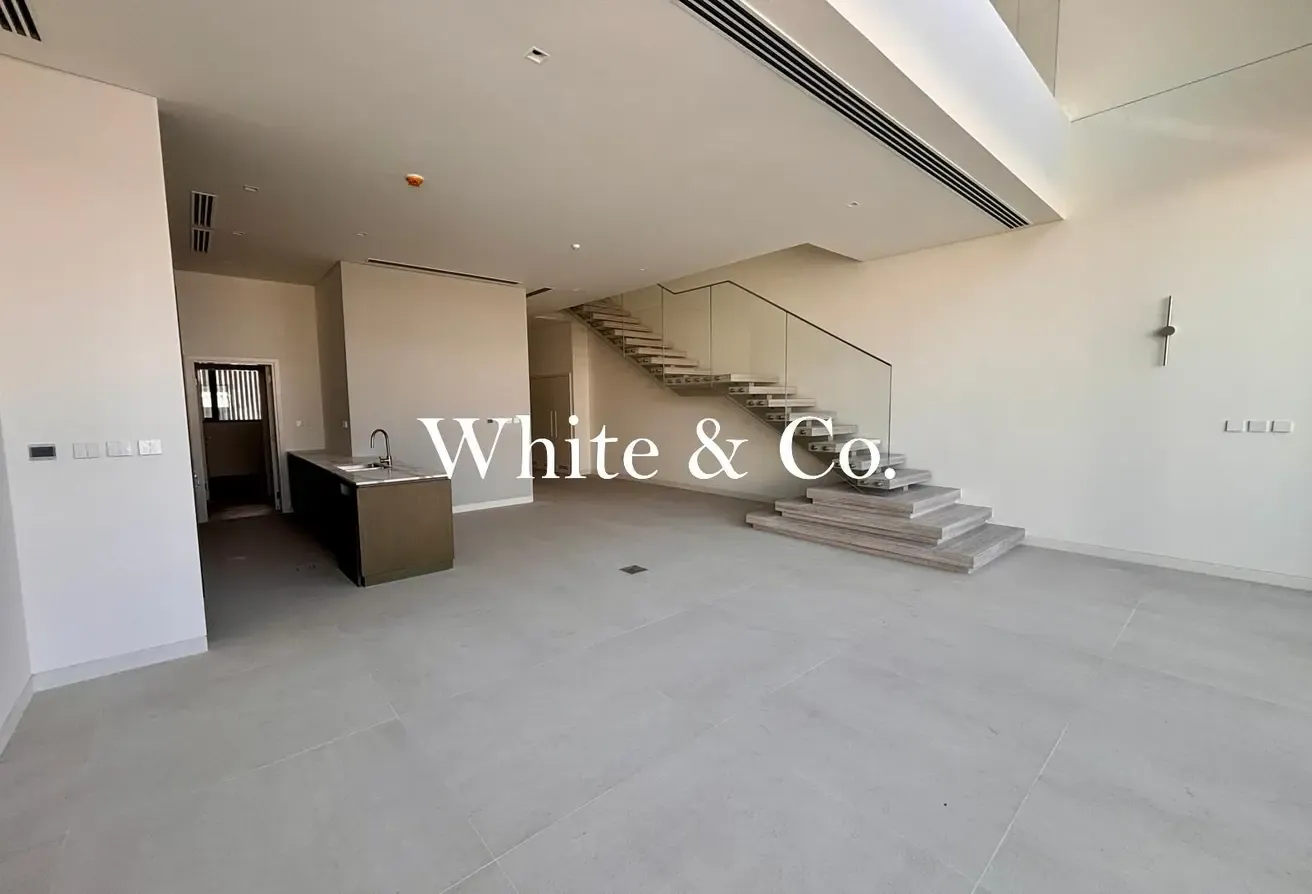 Big Corner G+2 | by entrance | Brand new
