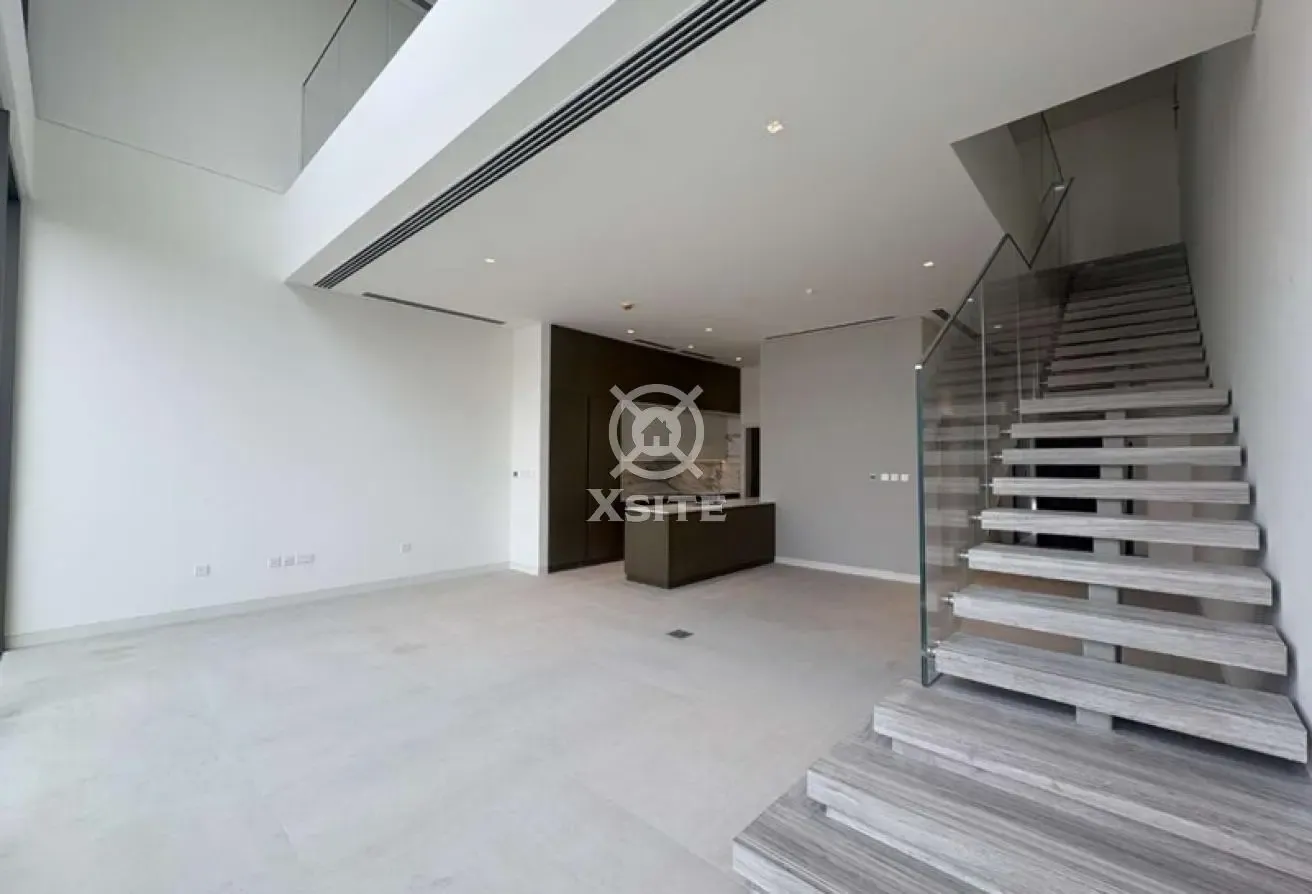Elegant 3 BR Villa | Unfurnished | Spacious Layout
