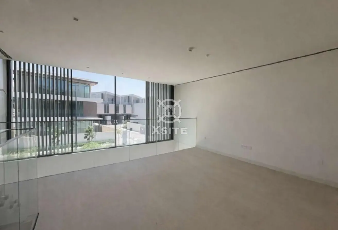 Elegant 3 BR Villa | Unfurnished | Spacious Layout