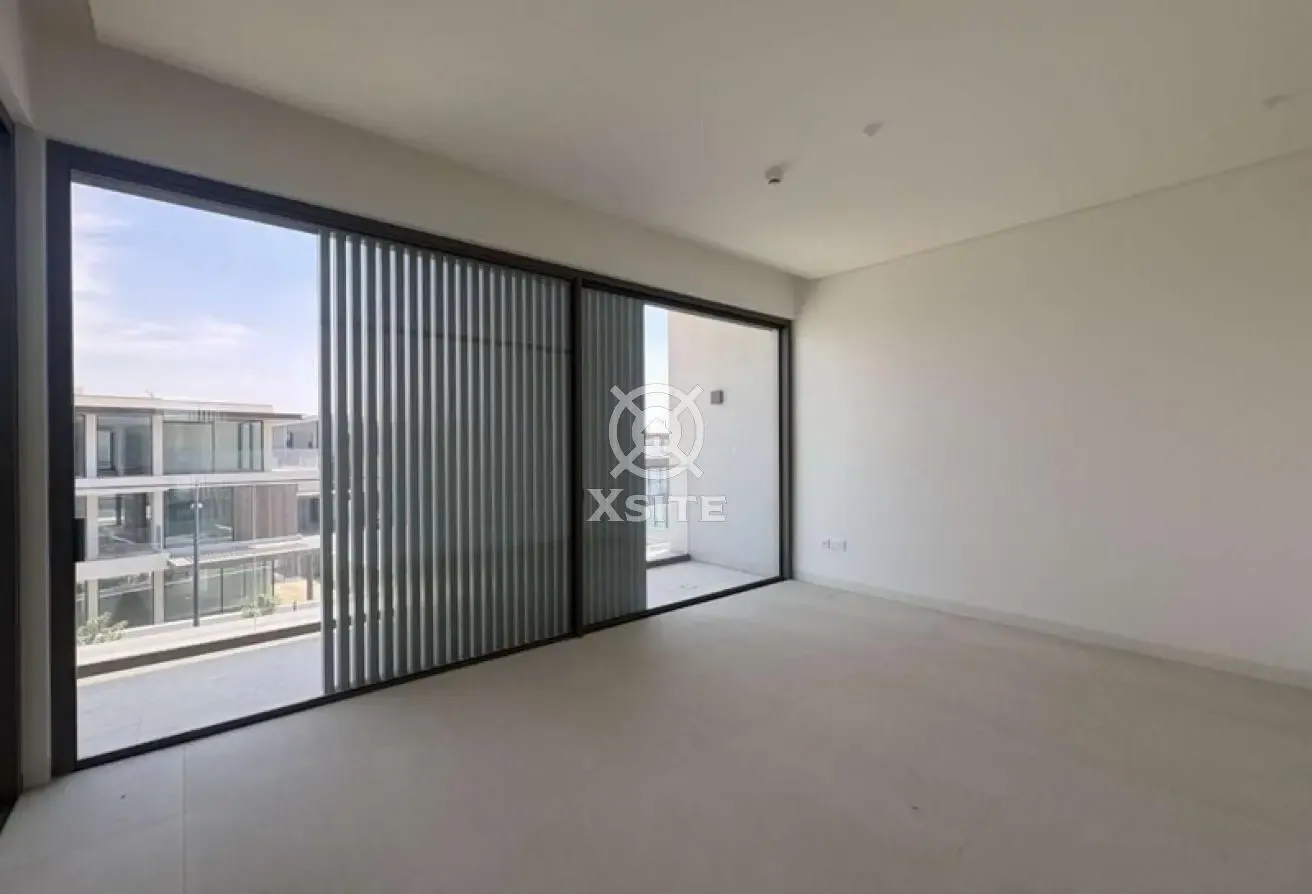 Elegant 3 BR Villa | Unfurnished | Spacious Layout