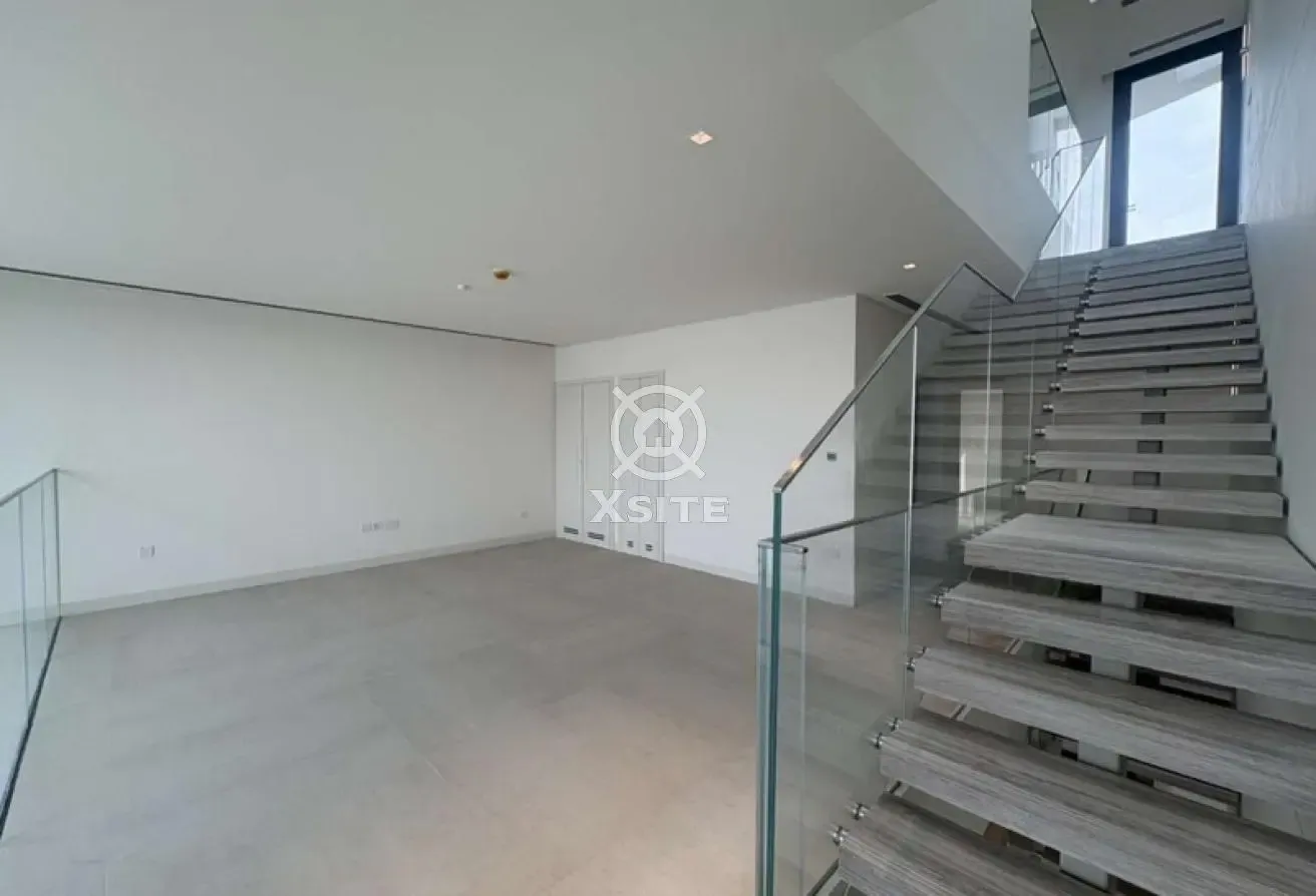 Elegant 3 BR Villa | Unfurnished | Spacious Layout