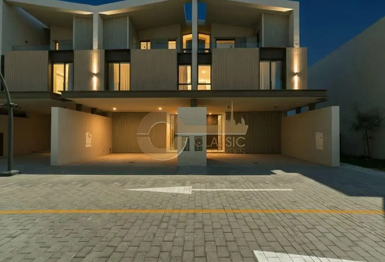 AMAZING SINGLE ROW | 3 BEDROOM G+ 2 LIVING ROOM