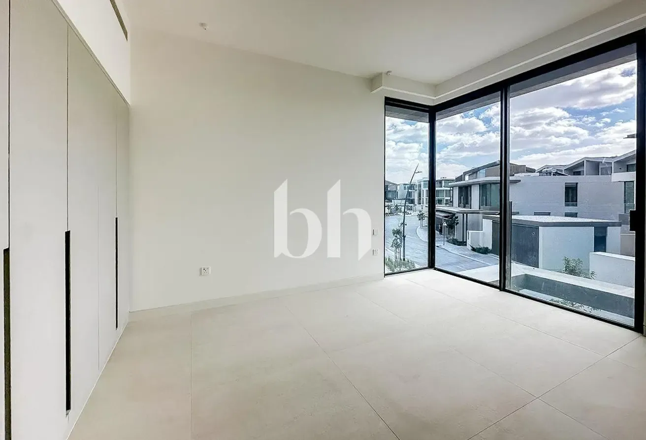 Semi Detached | Large Layout | Exclusive unit