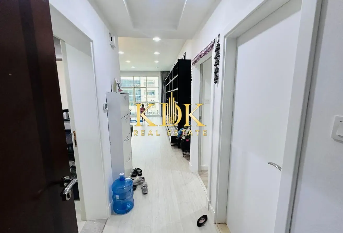 High-Floor 1BR | Golf & City View | Furnished