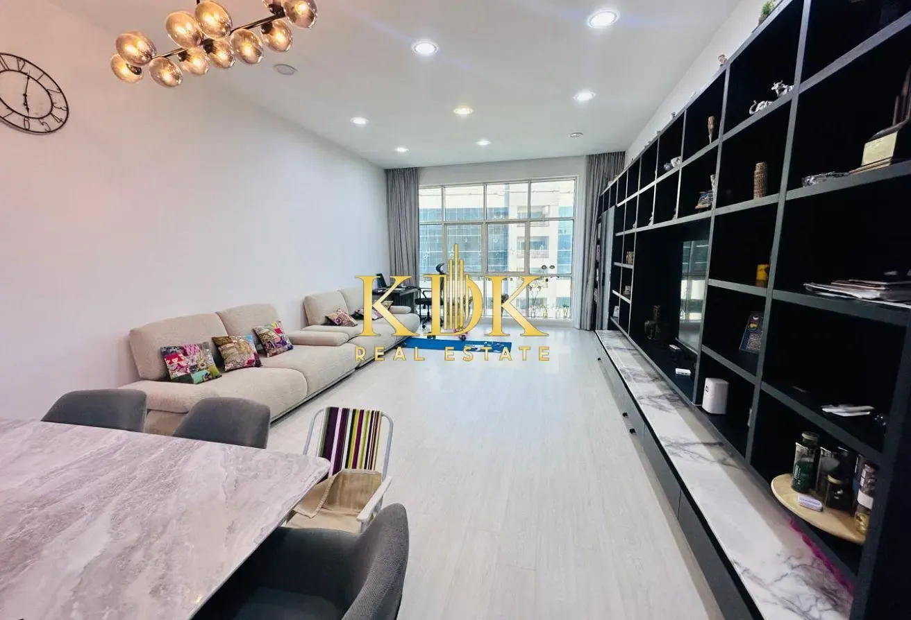High-Floor 1BR | Golf & City View | Furnished