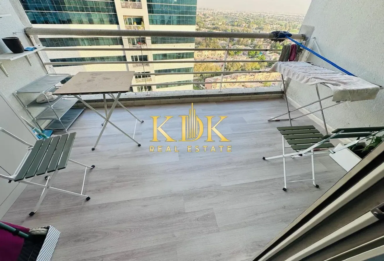 High-Floor 1BR | Golf & City View | Furnished