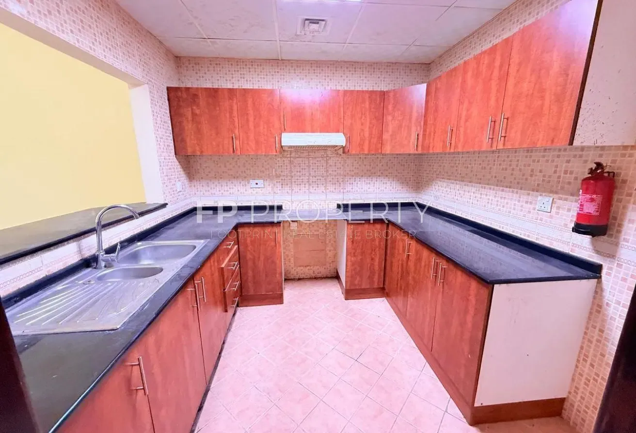 Huge Layout || Spacious Unit || Chiller Free