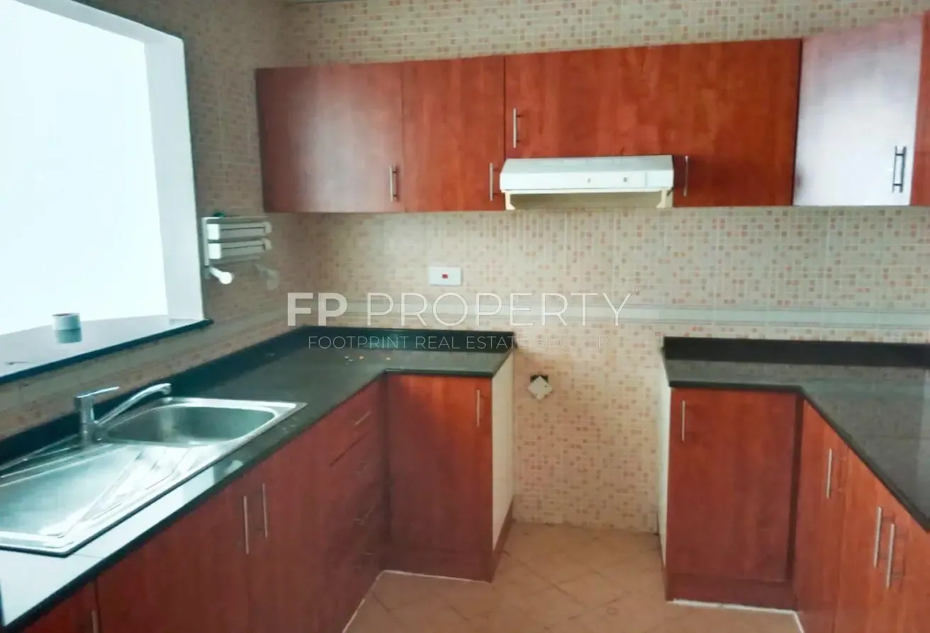 Huge Layout || Spacious Unit || Chiller Free