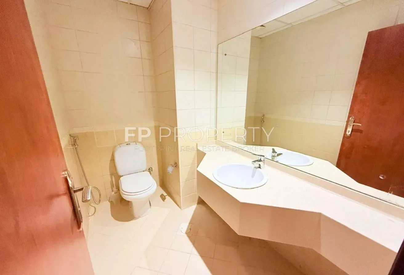 Huge Layout || Spacious Unit || Chiller Free