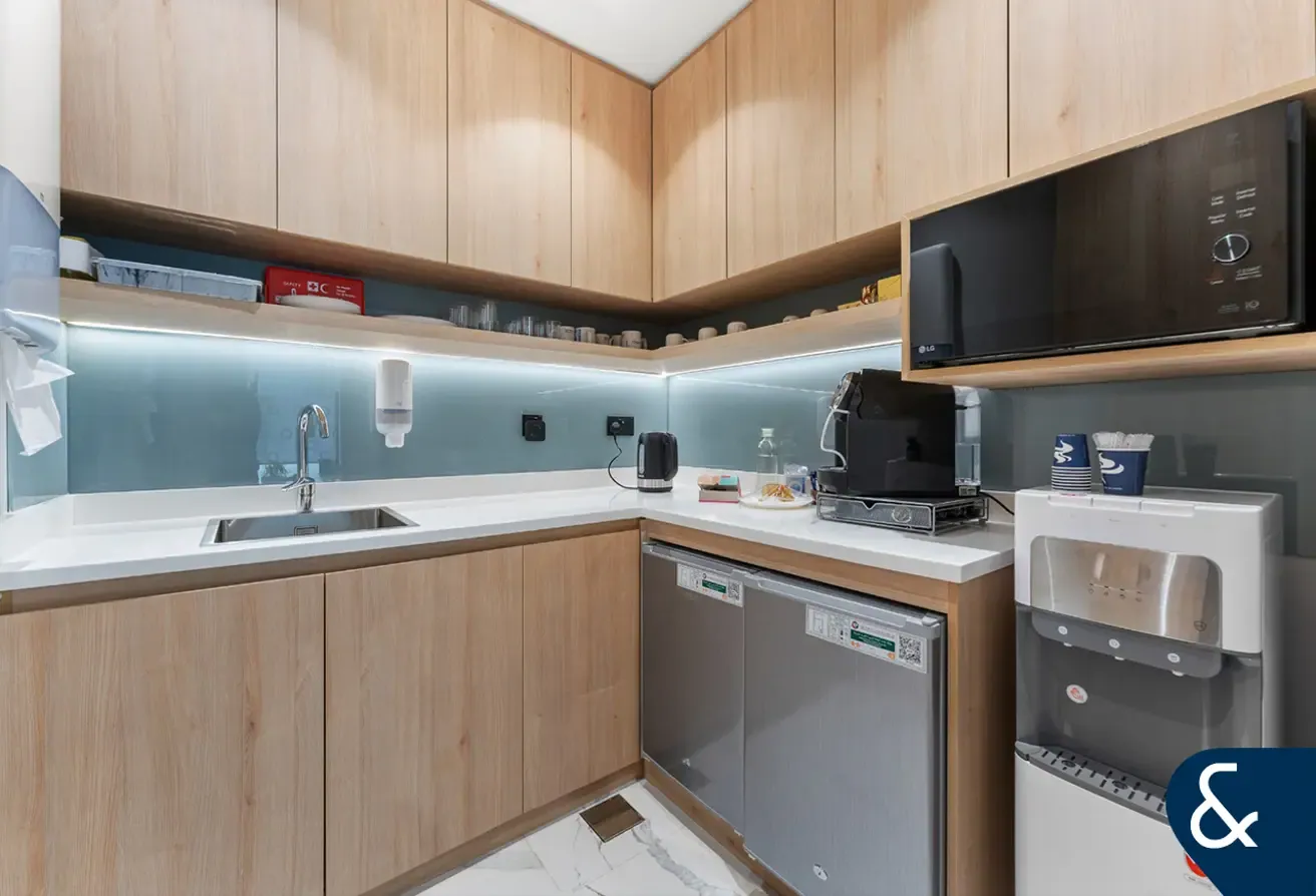 High ROI | Luxury Furnished | Burj View
