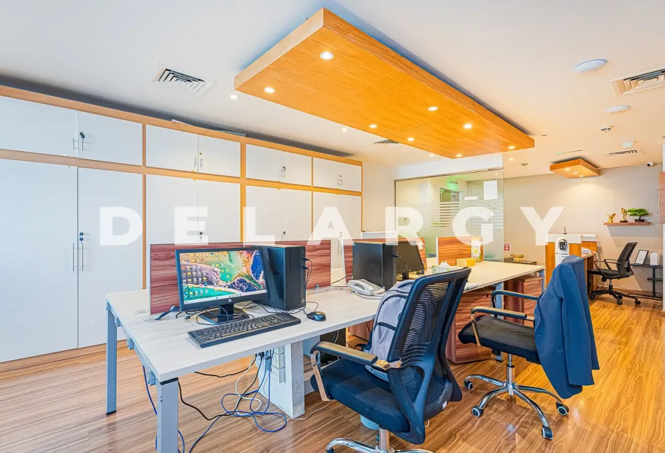 Community Expert | Near Metro | Ready to Move