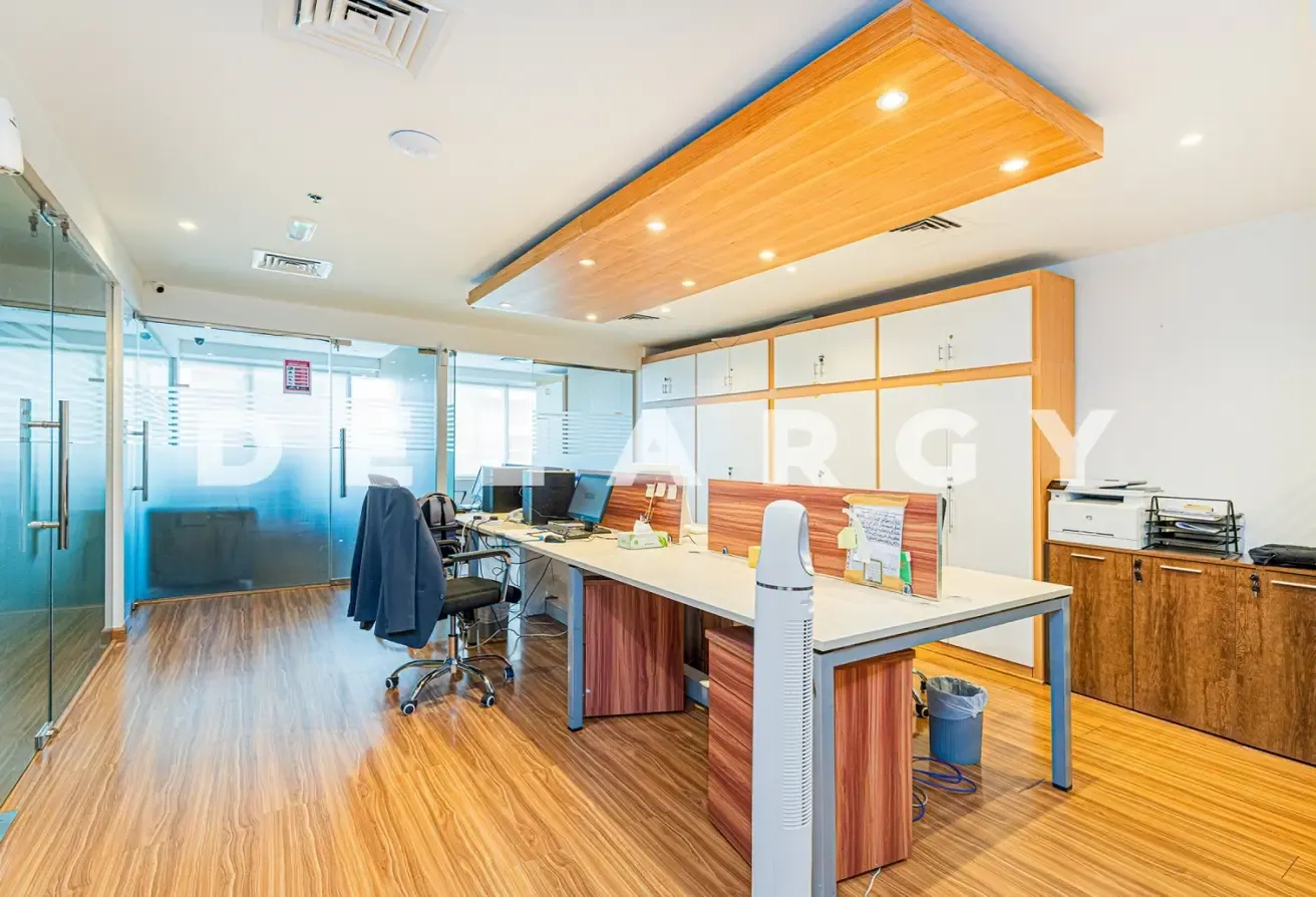 Community Expert | Near Metro | Ready to Move