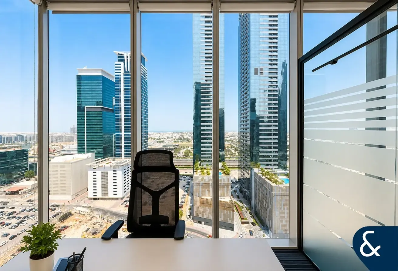 Corner Unit | High Floor | Panoramic Views