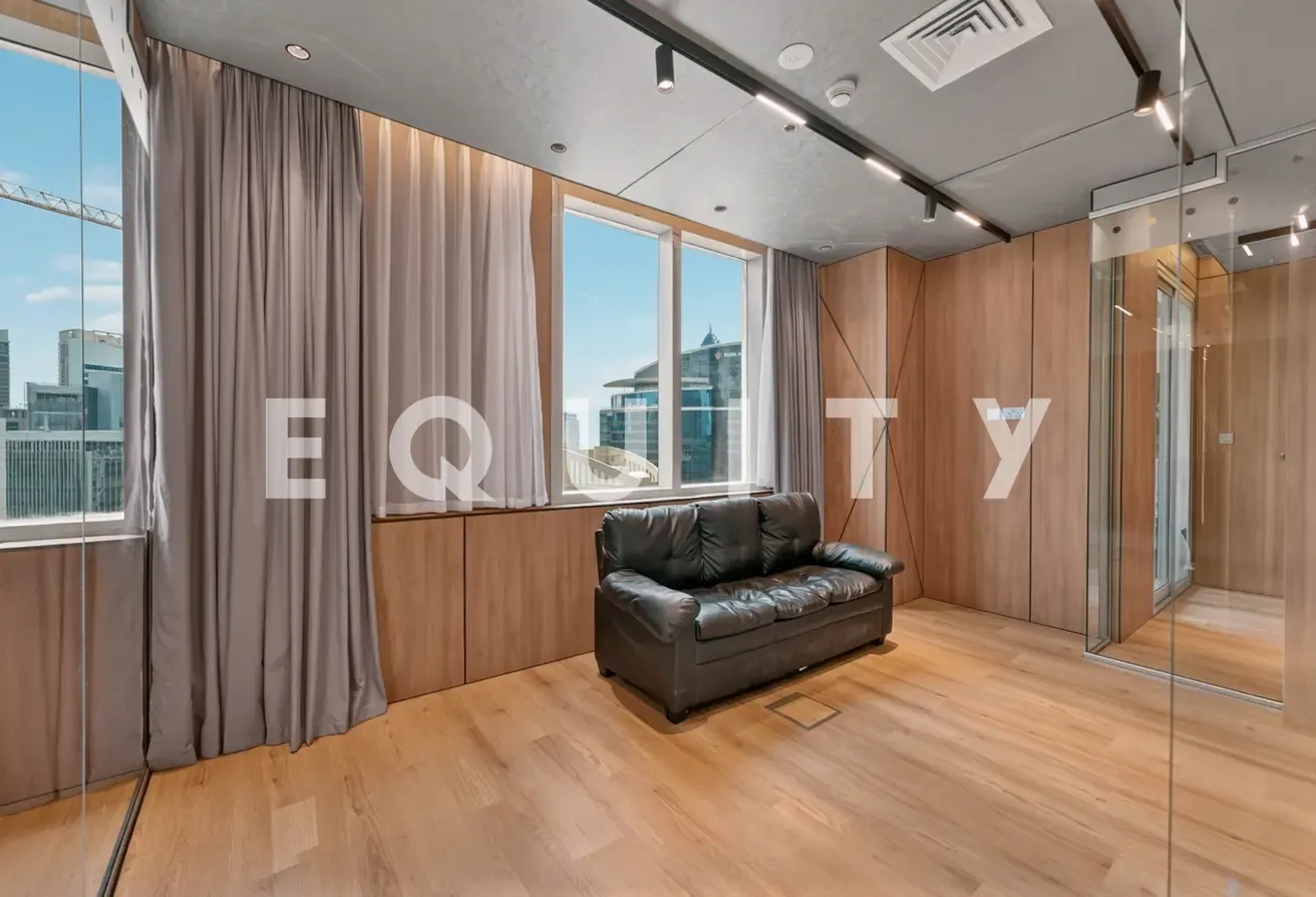 Vacant | Modern Fit Out | Close to Metro