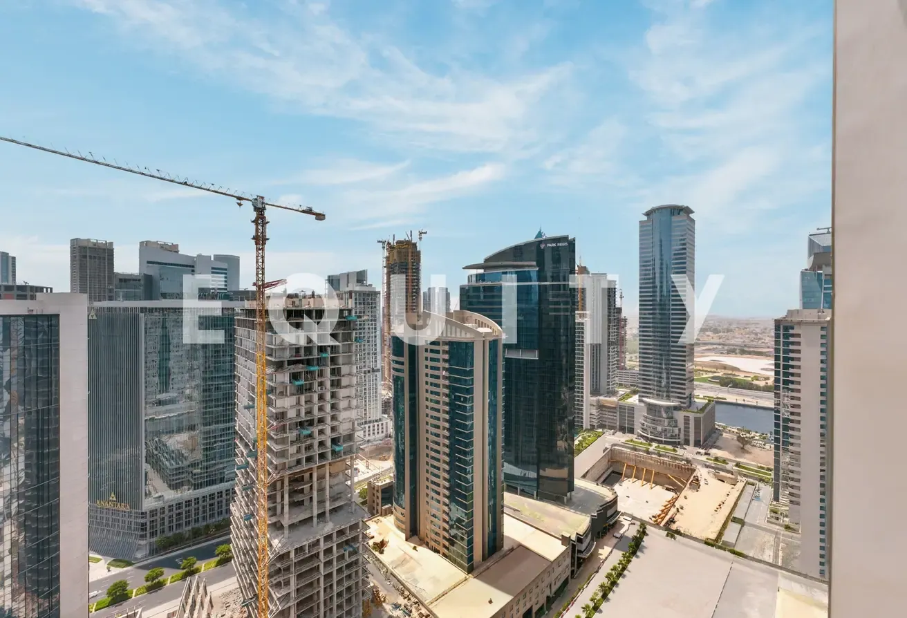 Vacant | Modern Fit Out | Close to Metro