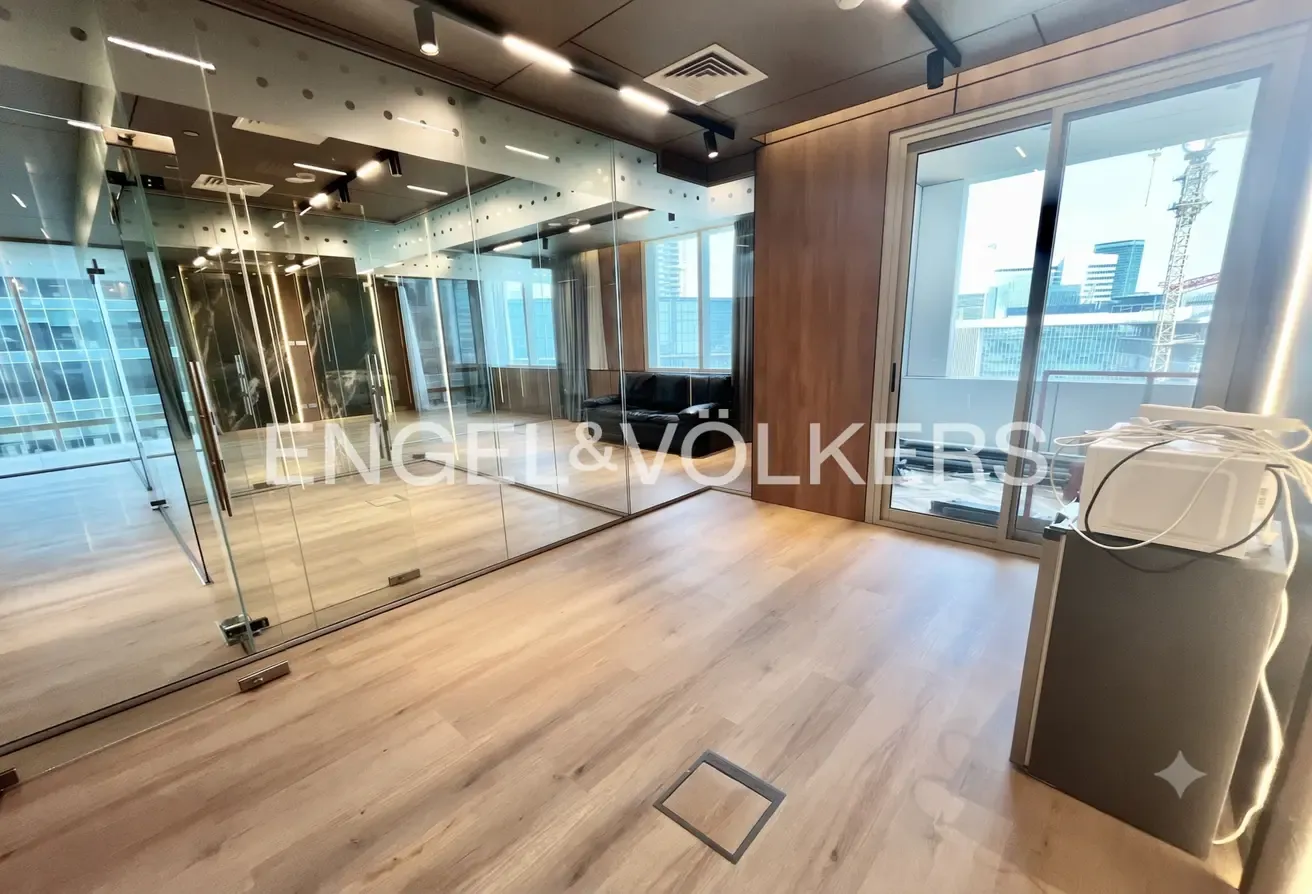Sleek Partitioning | High Floor | Vacant