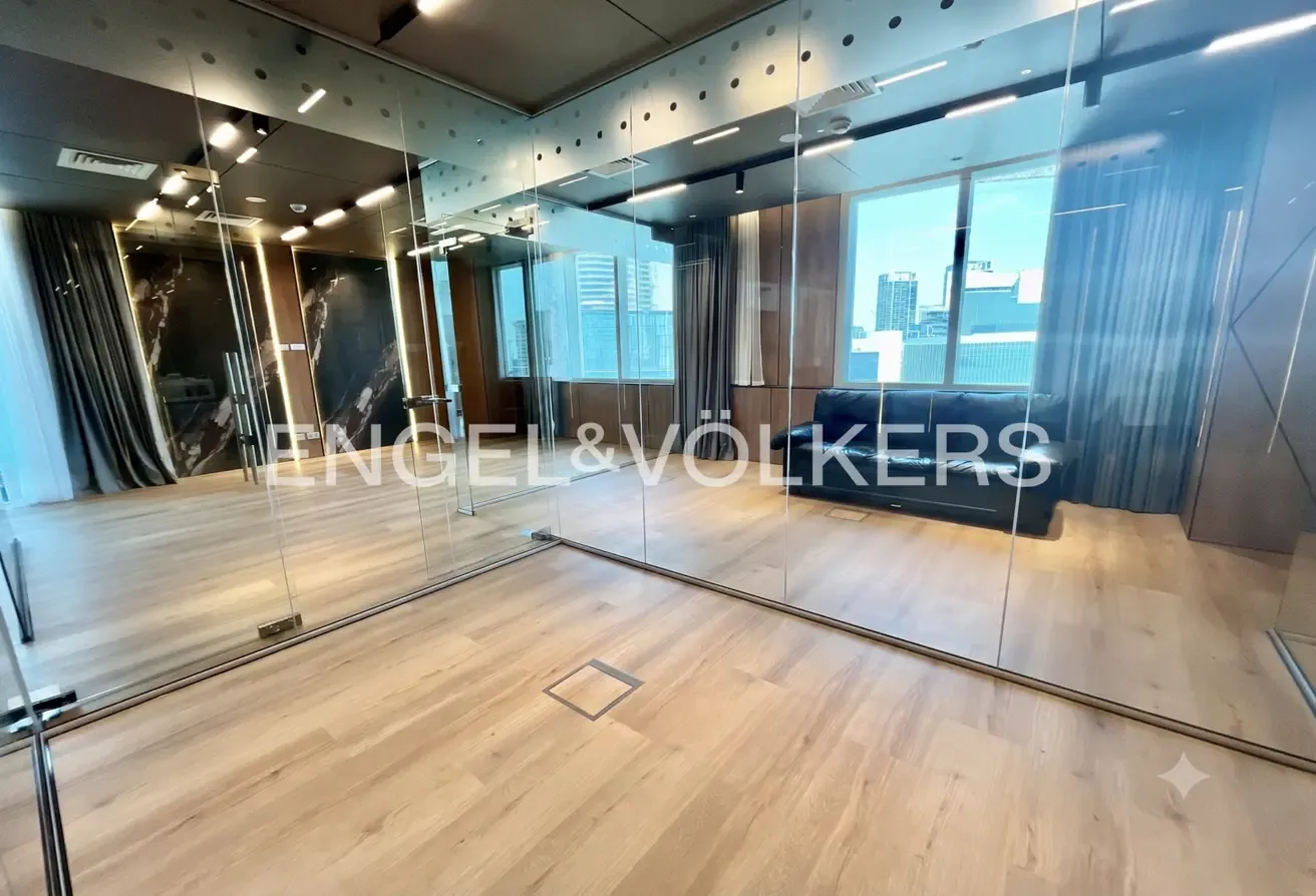 Sleek Partitioning | High Floor | Vacant