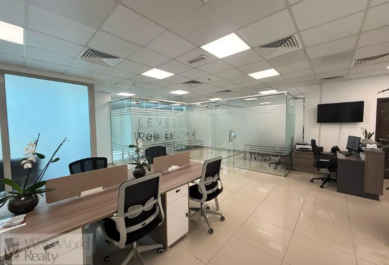 Near Metro Station  | Upgraded Unit | Fully Fitted