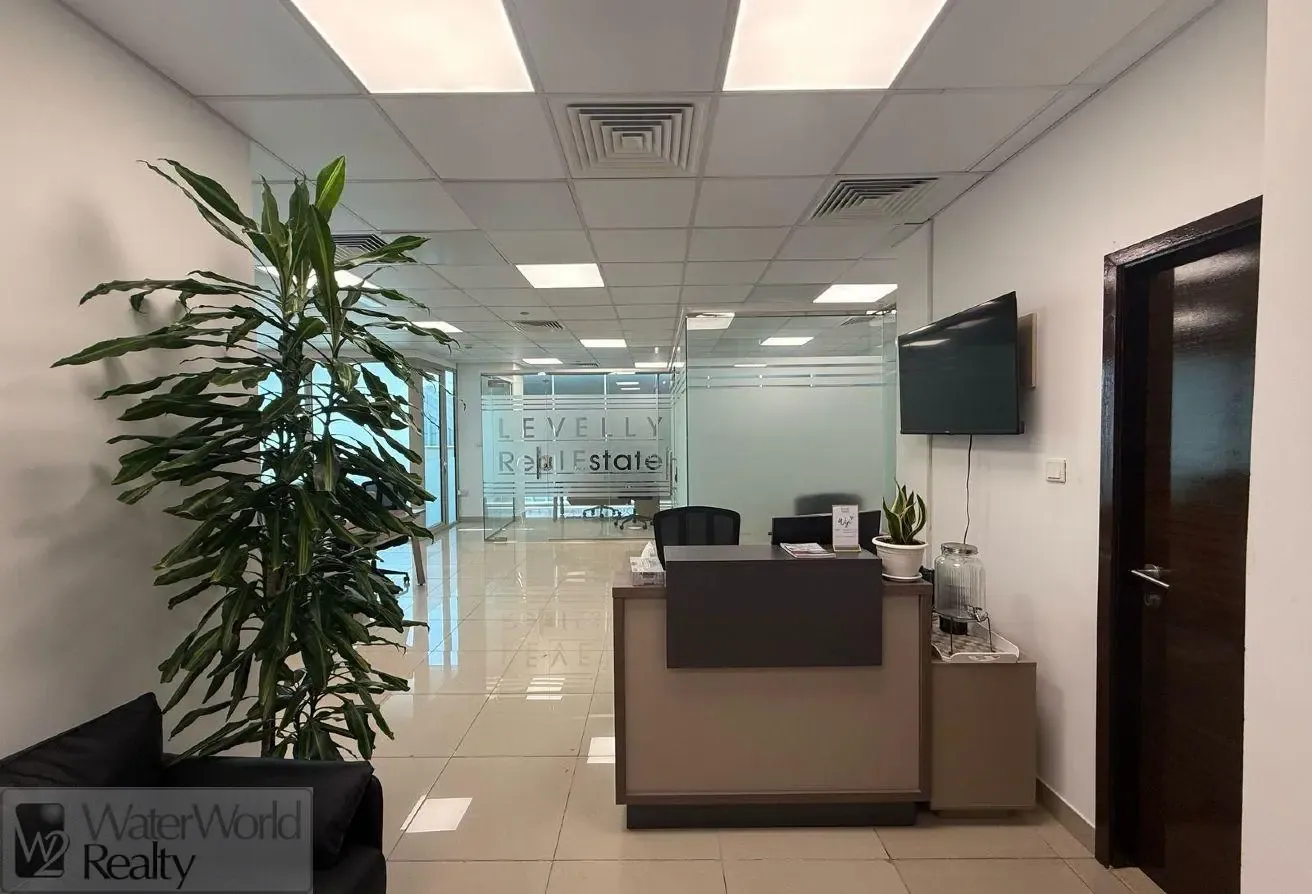 Near Metro Station  | Upgraded Unit | Fully Fitted
