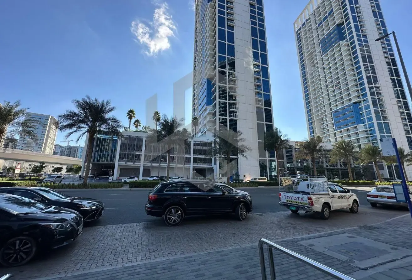 Prime Location | Canal View | Fitted Office