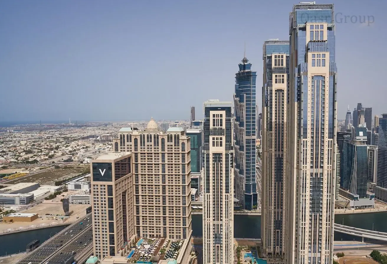 Priced to Sell | Luxury 2BR | Full Canal View |