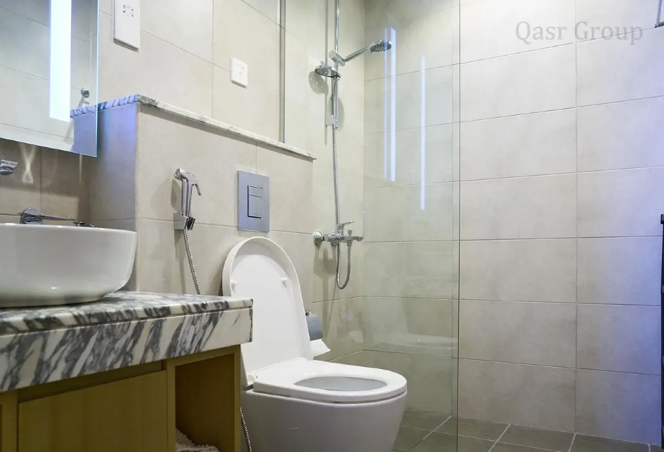 Priced to Sell | Luxury 2BR | Full Canal View |