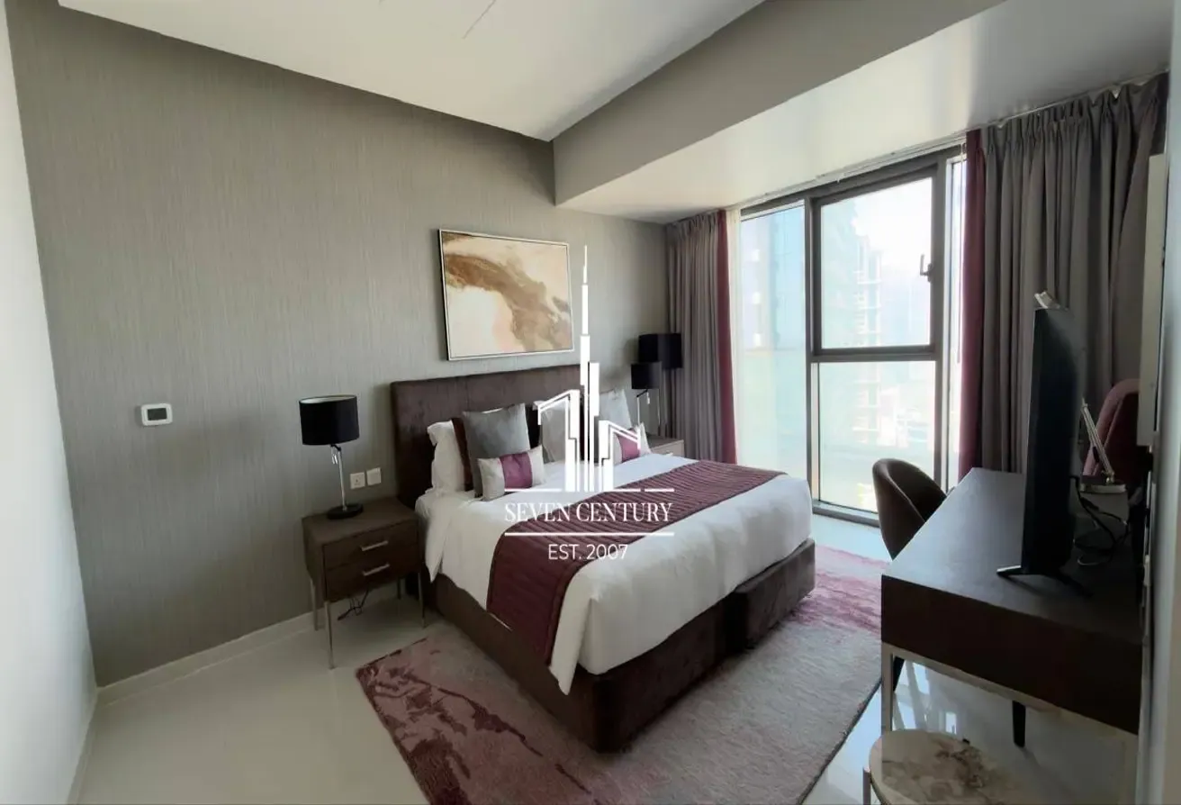 Burj Khalifa and canal view | Corner unit