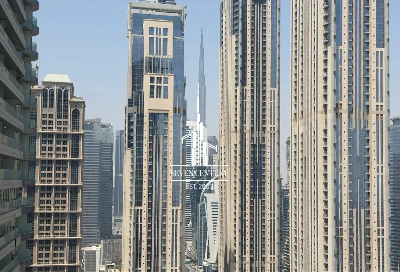 Burj Khalifa and canal view | Corner unit