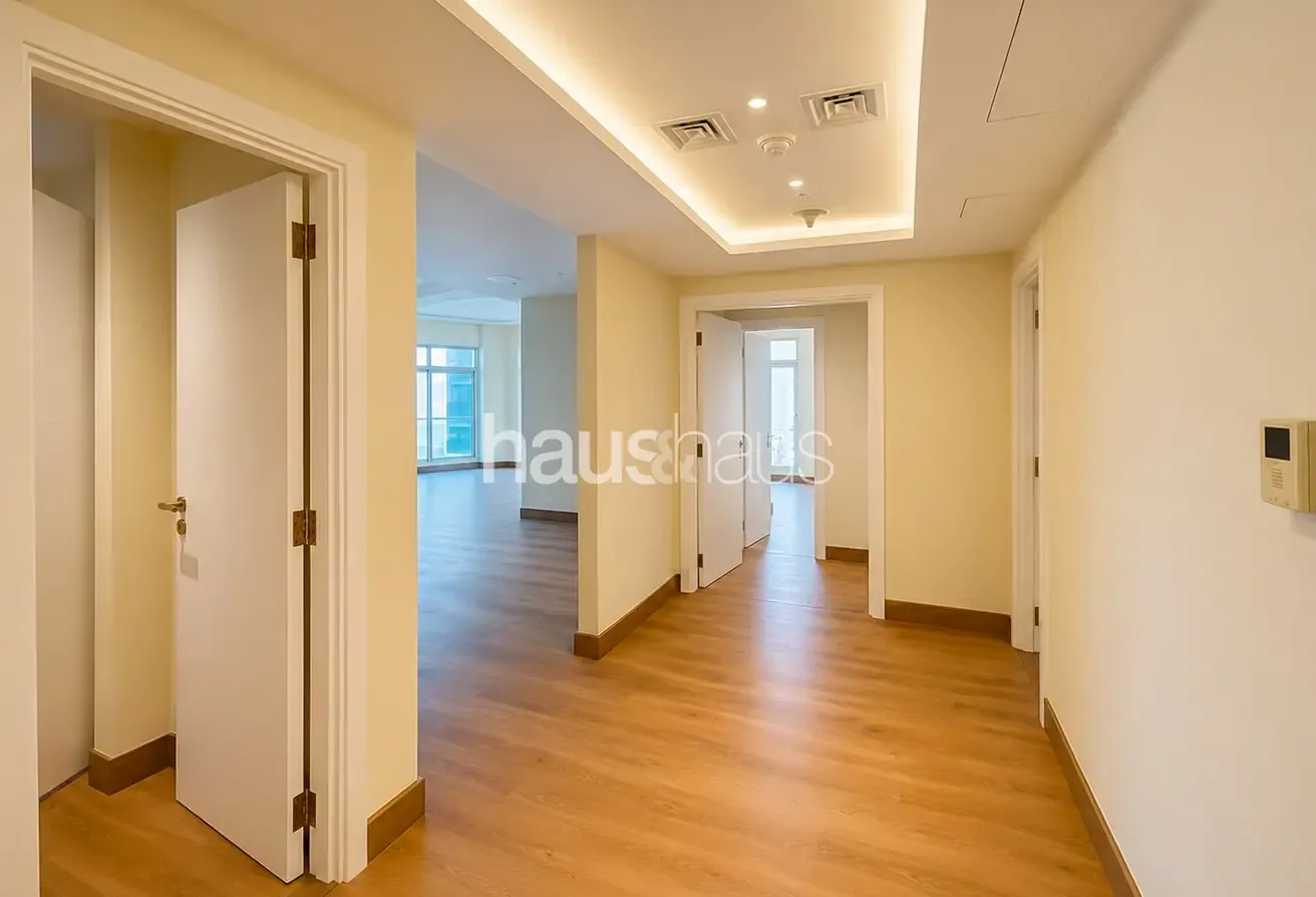 Vacant on Transfer | Newly Upgraded | Large Layout