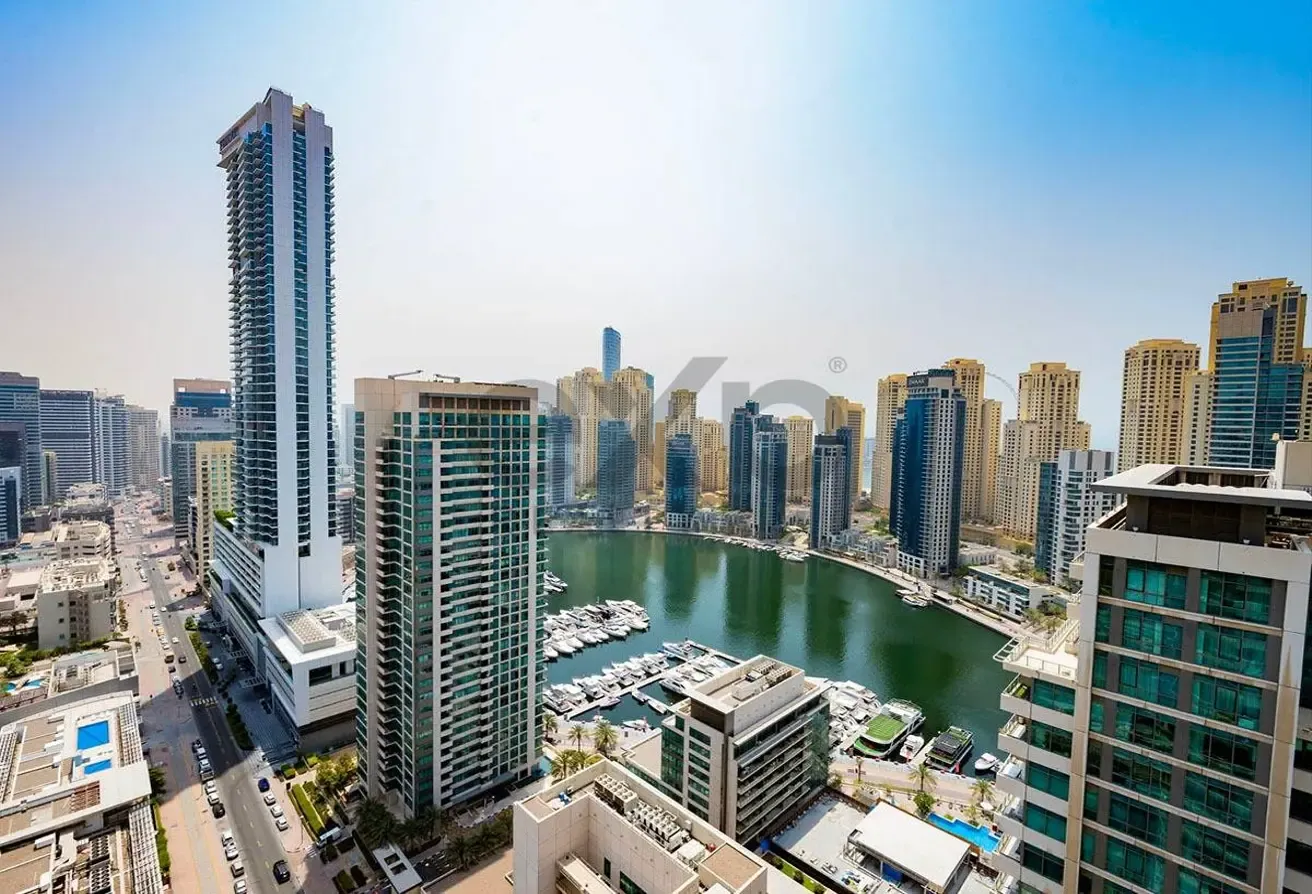 Top Floor | Penthouse | Full Marina Views