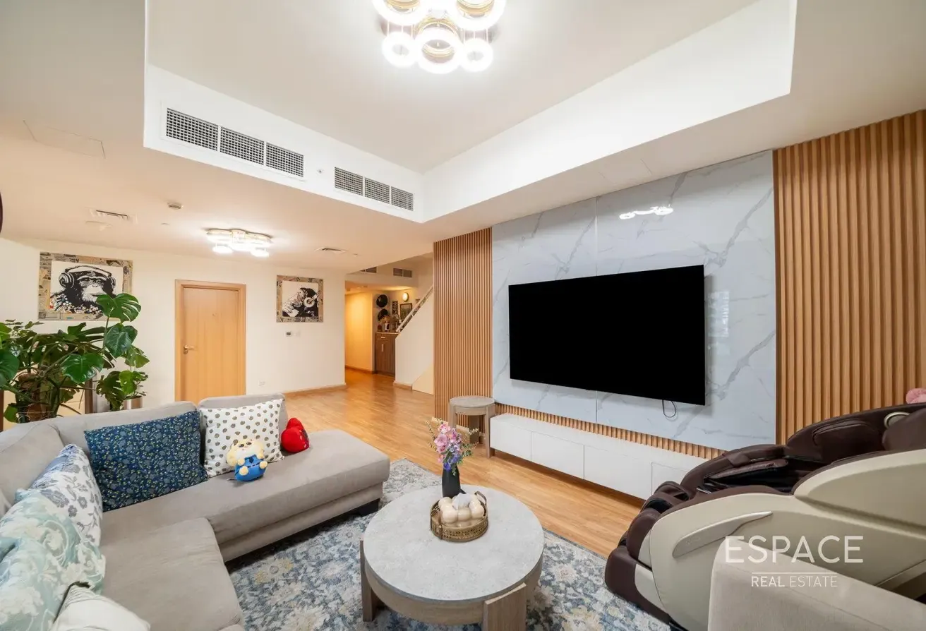 Rare Duplex | Vastu Compliant | Walk-in Closet