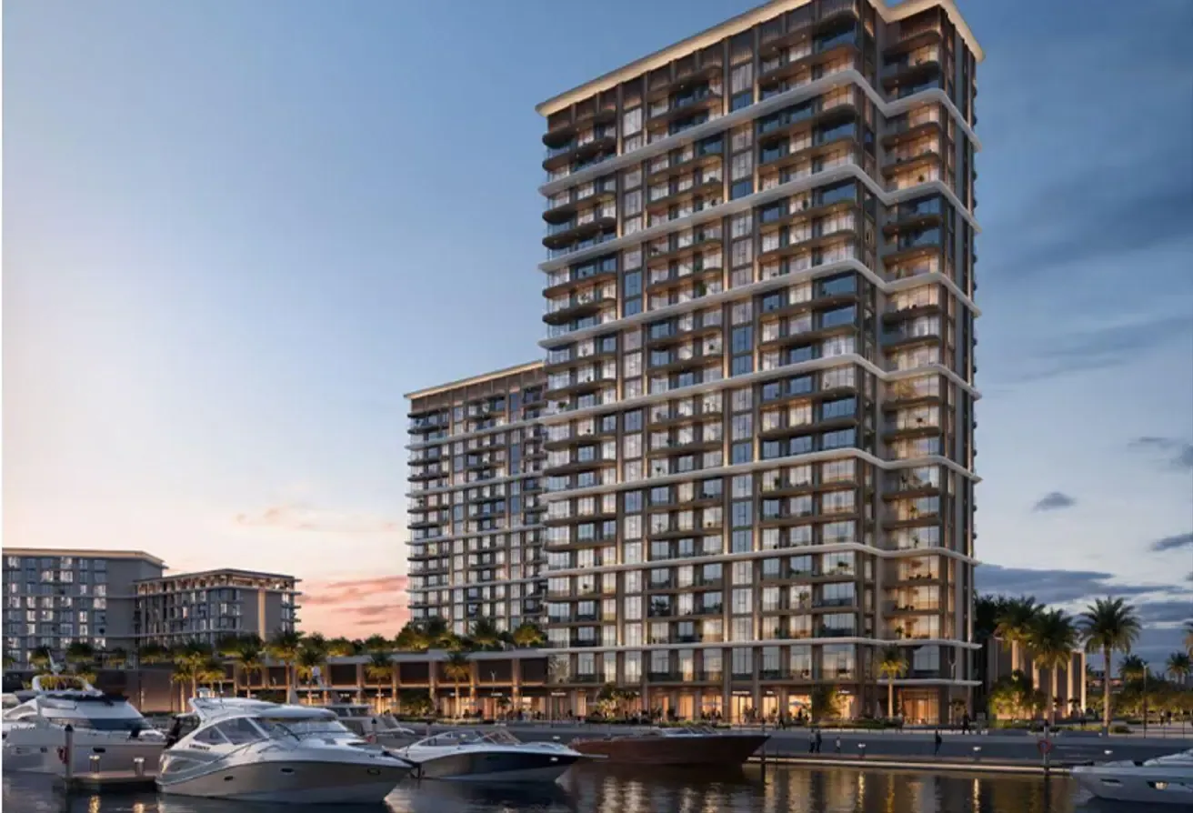 Corner | Maids Room| Waterfront Living