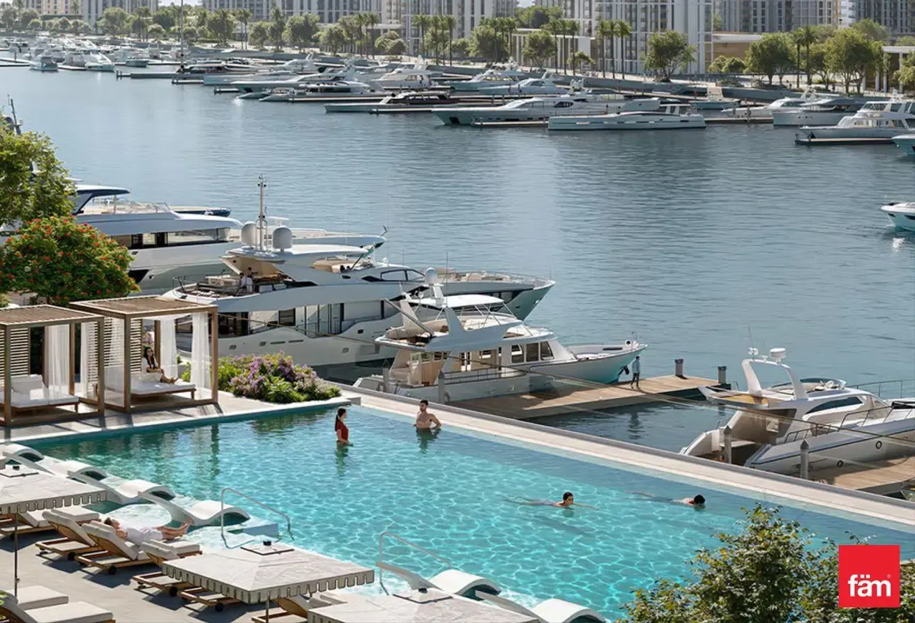 Corner  | Maids Room| Waterfront Living