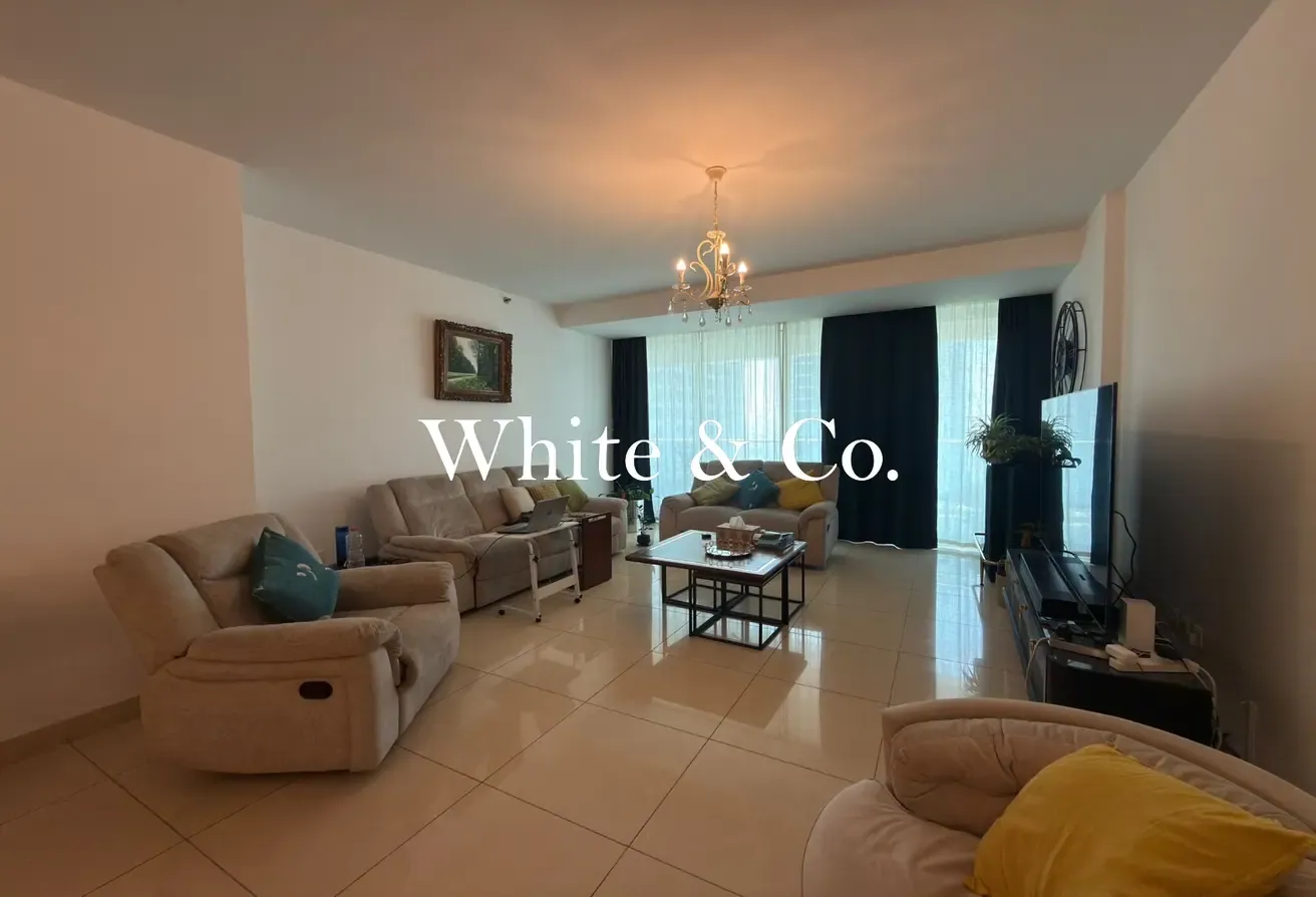 Lake View | Big Balcony | High Floor | VOT