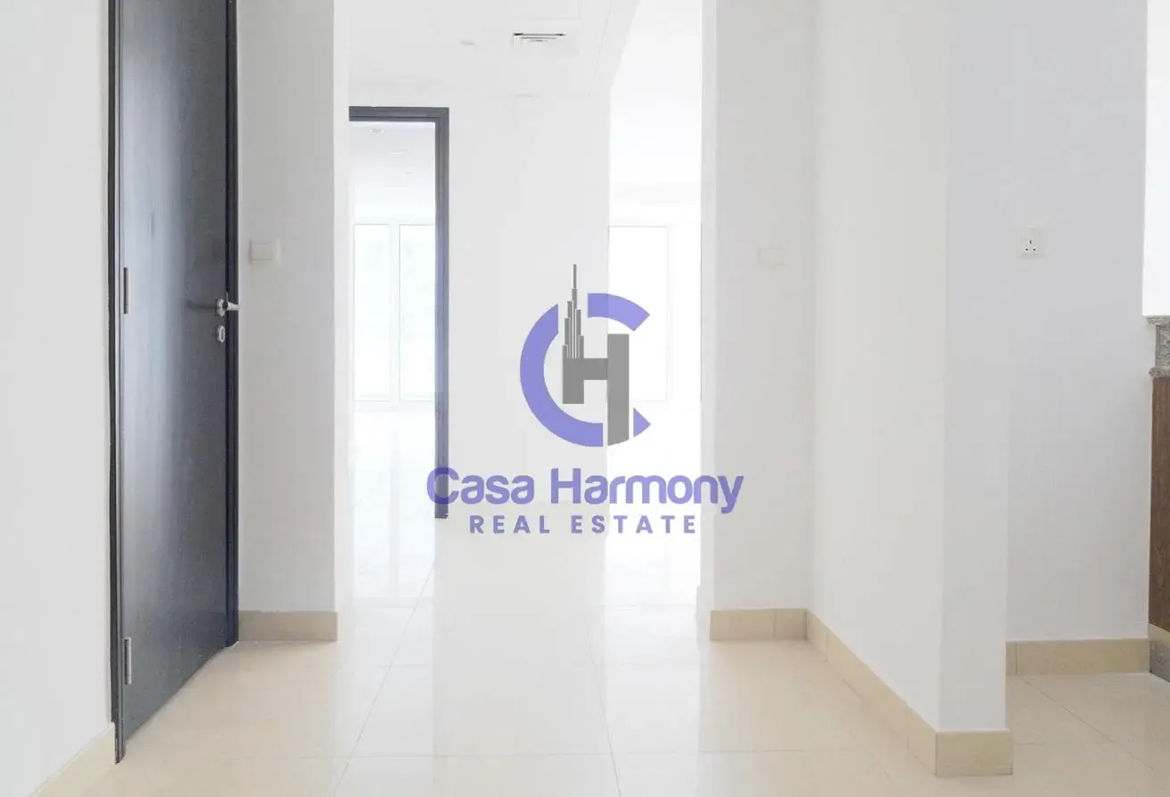 Canal View | Spacious Layout | Vacant on Transfer