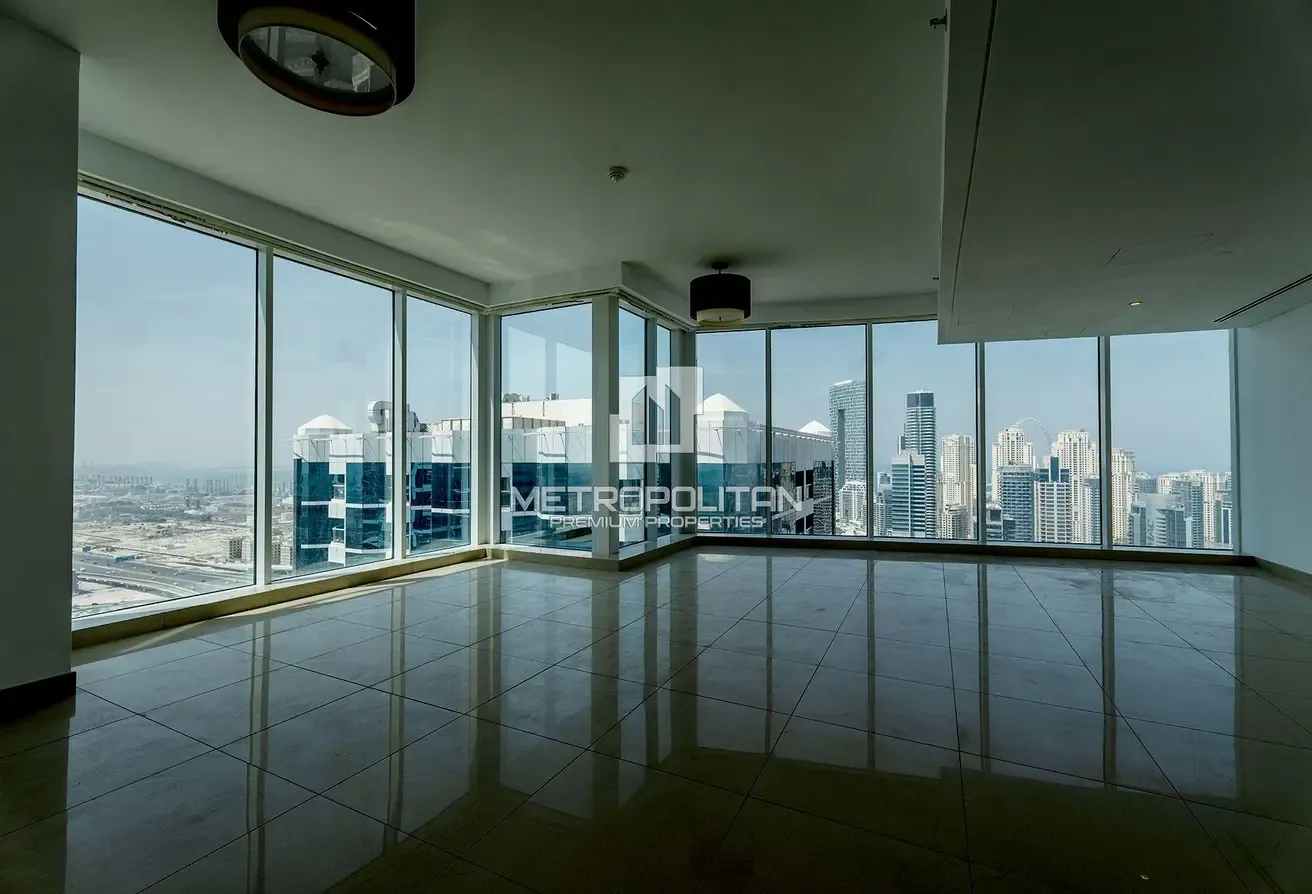 Duplex Living | Vast Layout | Rented